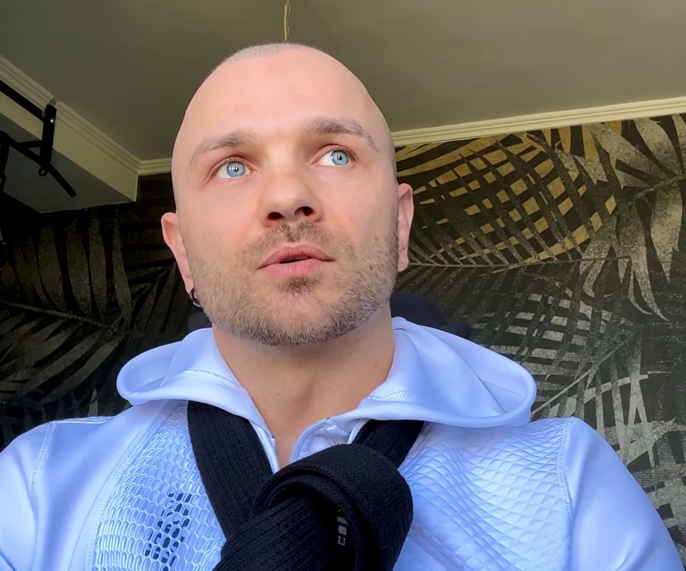 Sword swallower Alex Magala says he has no children, wasn’t born-again 10 years ago post thumbnail image