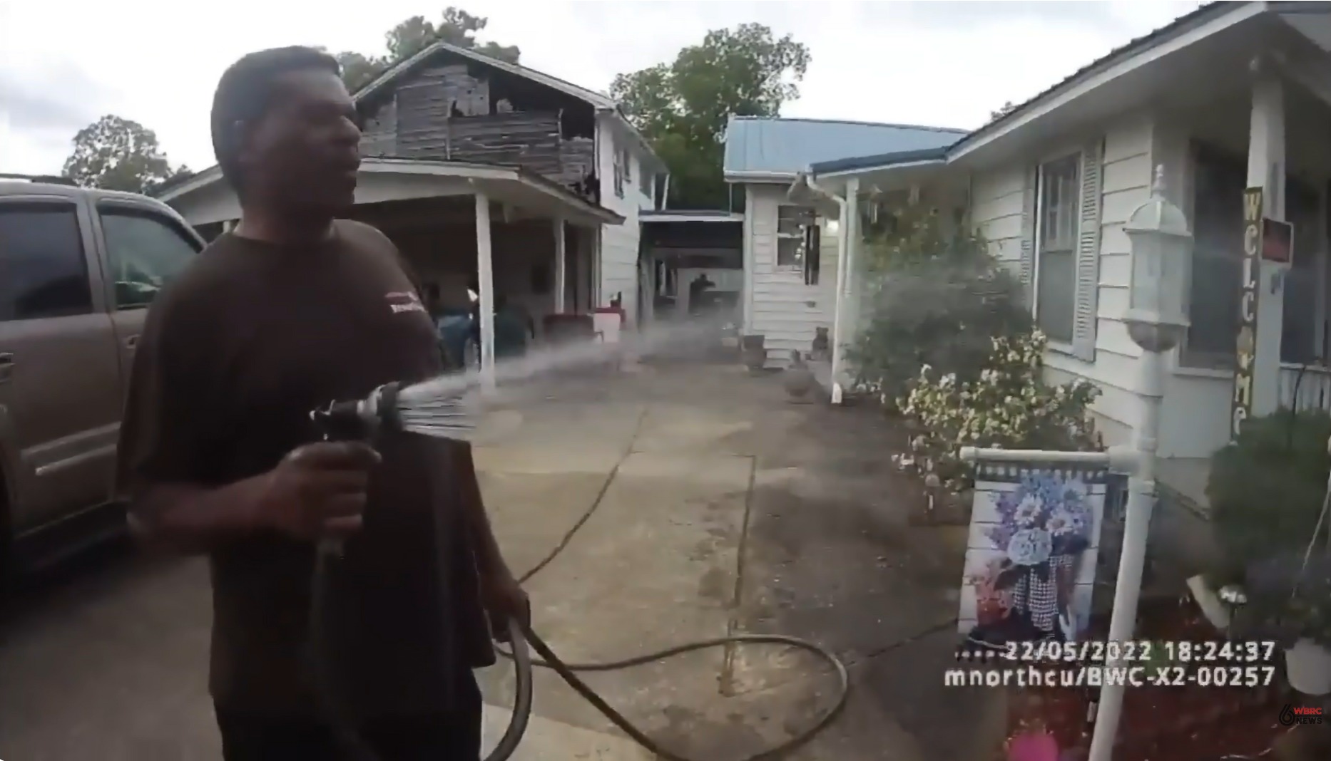 Pastor arrested while watering plants can now sue officers and city, judges rule post thumbnail image