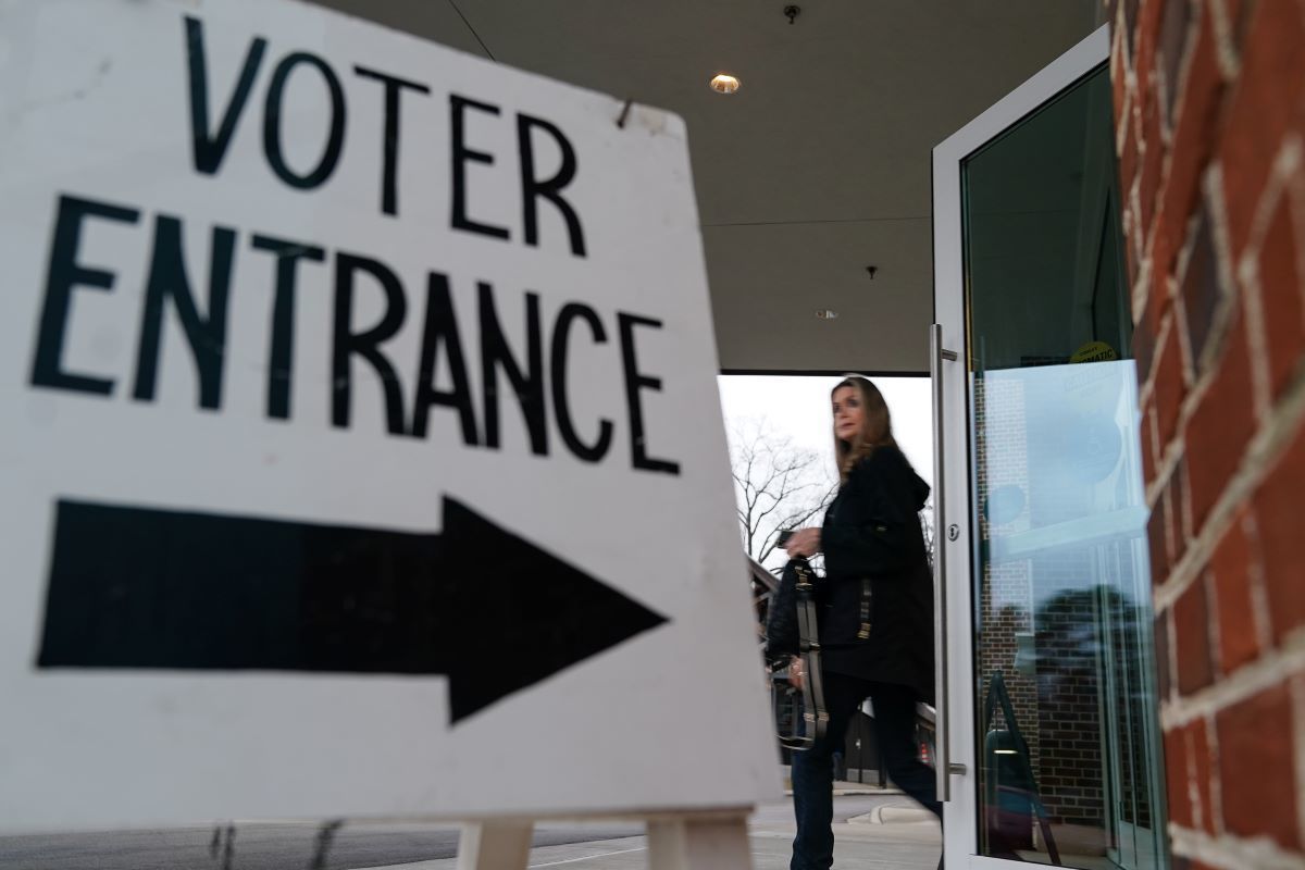 Texas clarifies voter ID law, requires proof of US citizenship for ballot post thumbnail image
