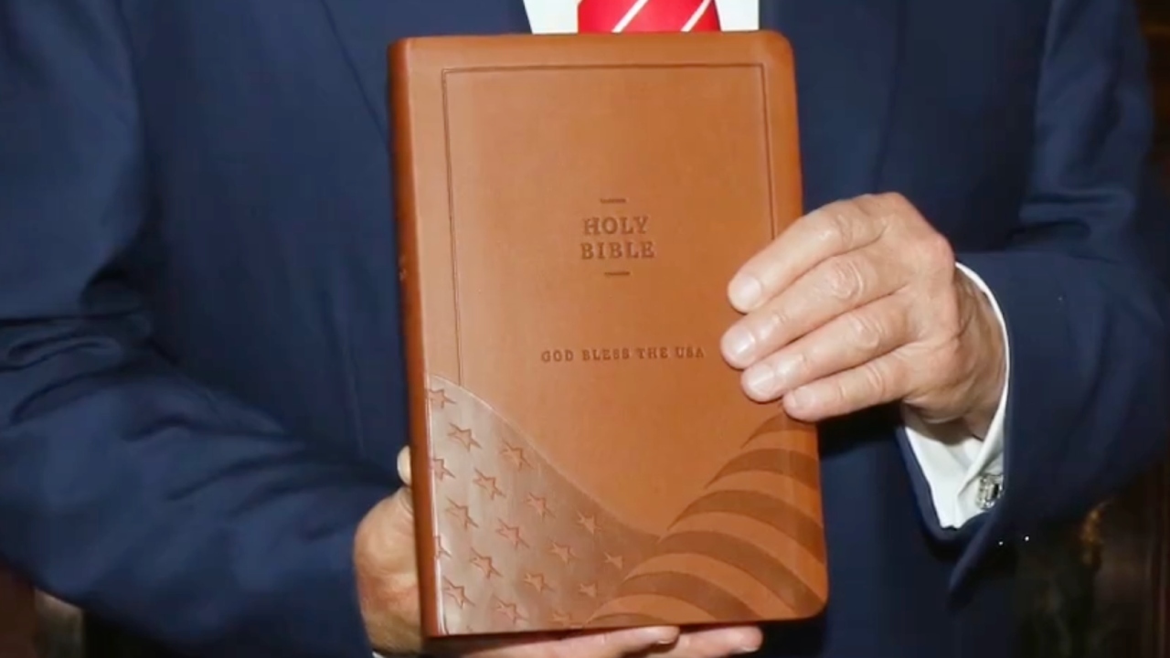Lee Greenwood joins effort to place Trump-endorsed Bible in Oklahoma public schools post thumbnail image